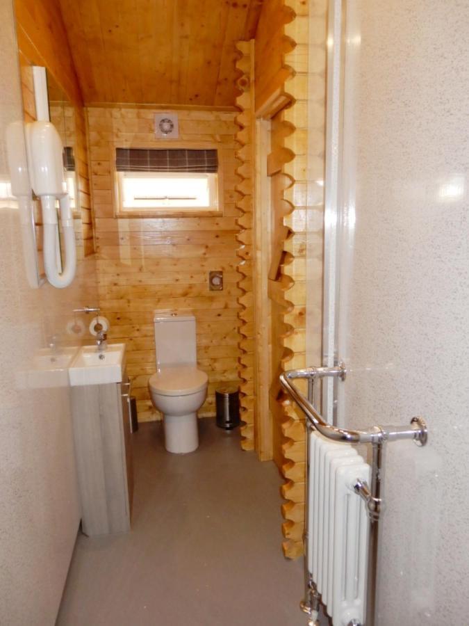 Balmoral Studio Lodge Ellesmere Dış mekan fotoğraf